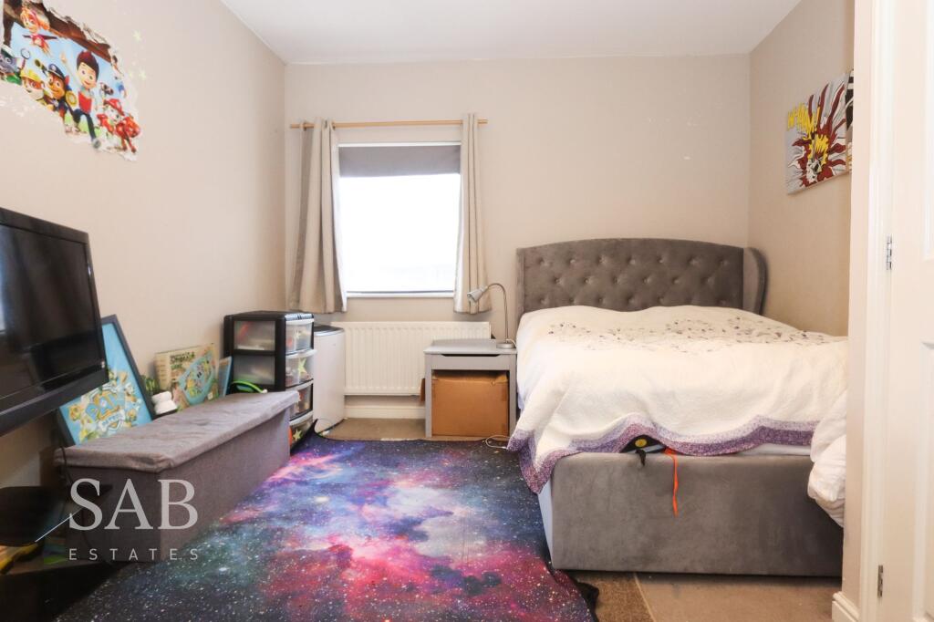 Apartment in Southall - View 5