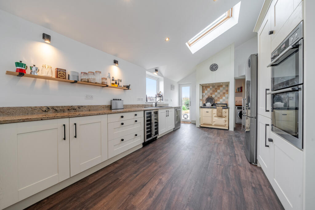 House in Taunton - View 5