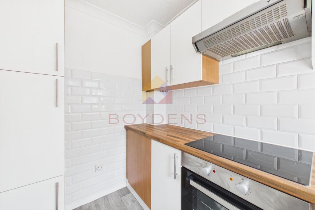 House in Colchester, Highwoods - View 5