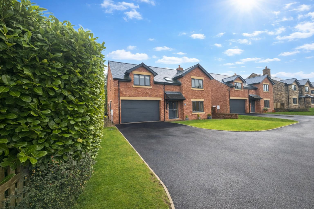 Main image of property: 1 Silvana Gardens, Whittington Road Gobowen, Oswestry, Shropshire, SY11 3QT