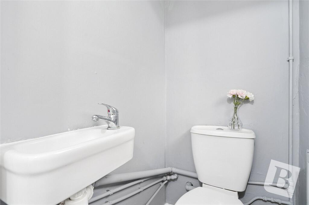 House in East Tilbury, Essex - More