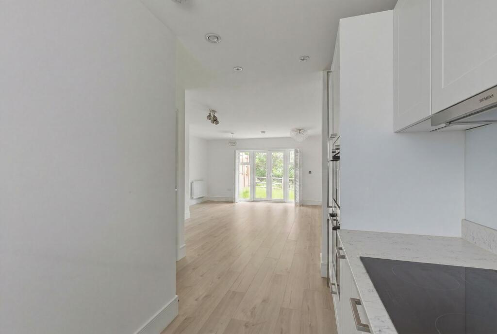 House in Tunbridge Wells, Hawkenbury - View 5