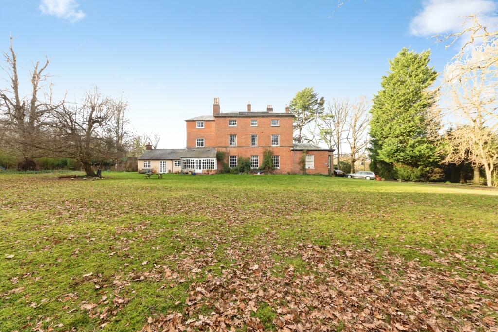 Main image of property: Elmdon Park, Solihull, West Midlands, B92