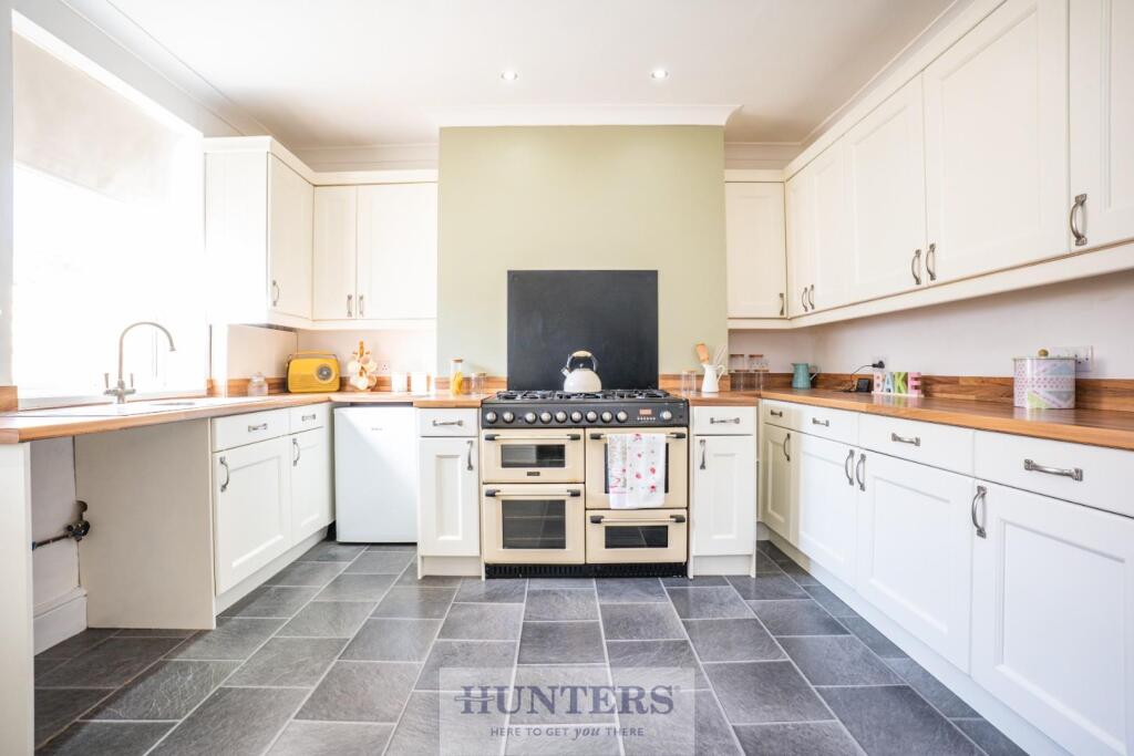 House in Leeds, Allerton Bywater - View 5