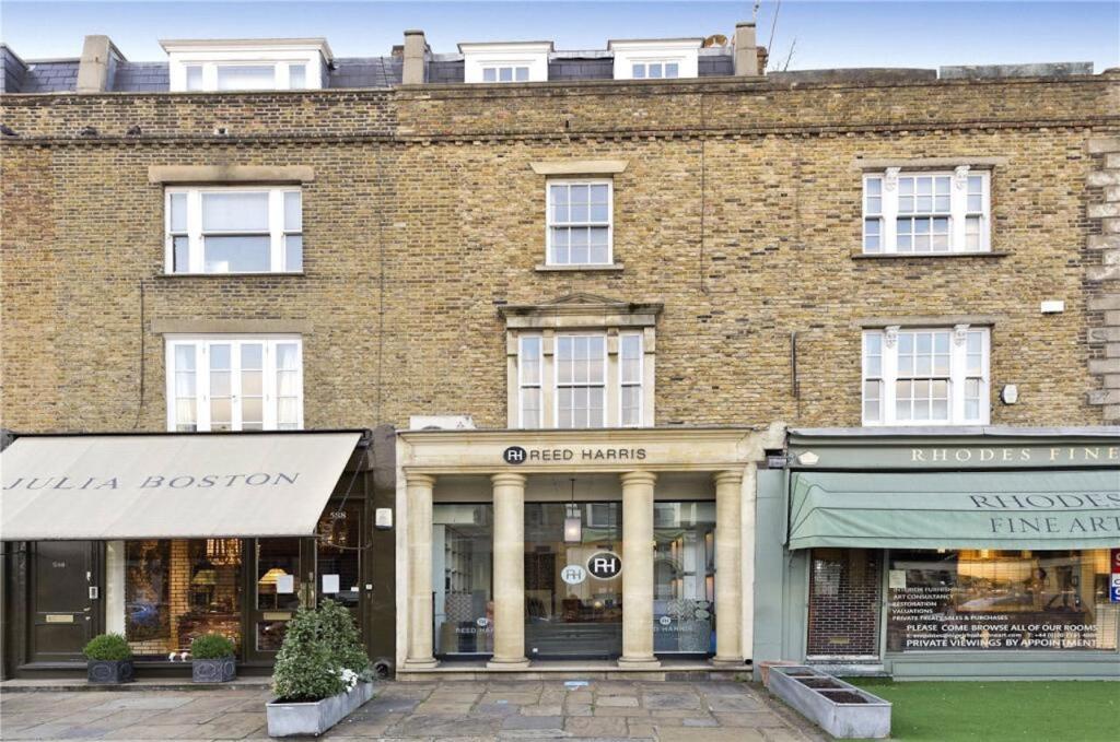 Main image of property: 586 Kings Road, Fulham, London, SW6 2DX