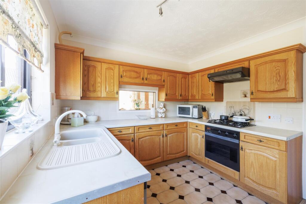 House in East Suffolk, Halesworth - More