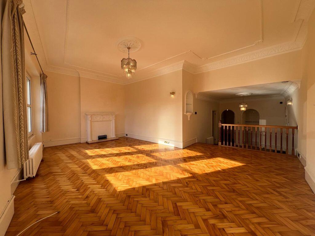 Apartment in Newcastle upon Tyne - View 5