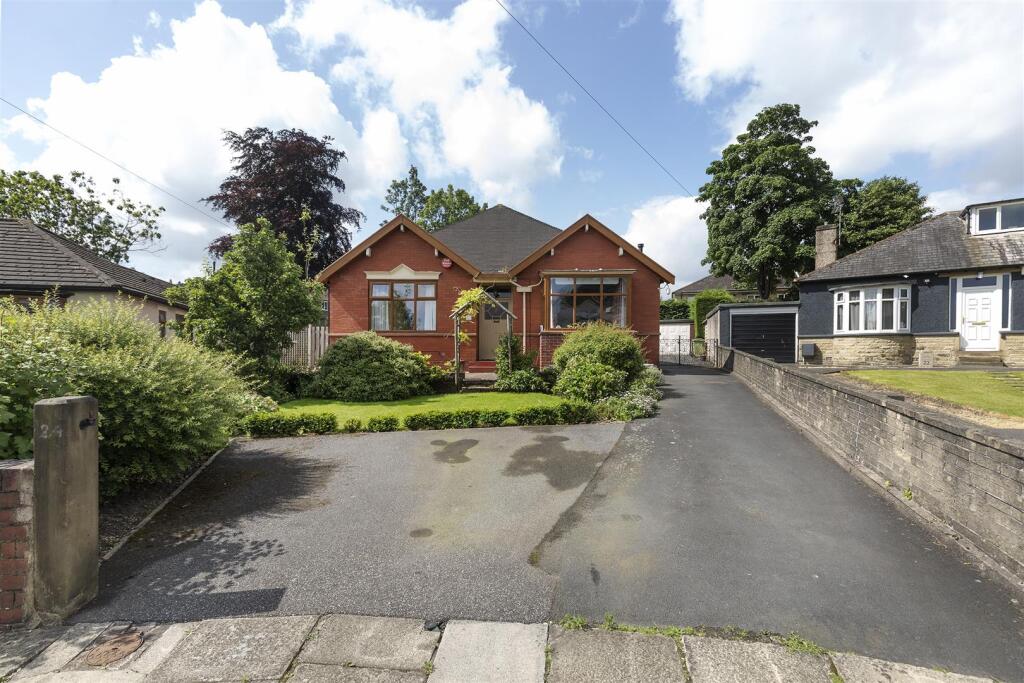 3-bed detached on Beech Avenue, Dalton, Huddersfield, £350,000