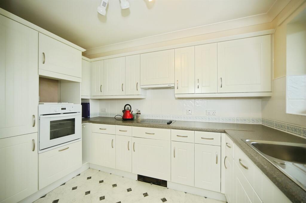 Apartment in Taunton - More
