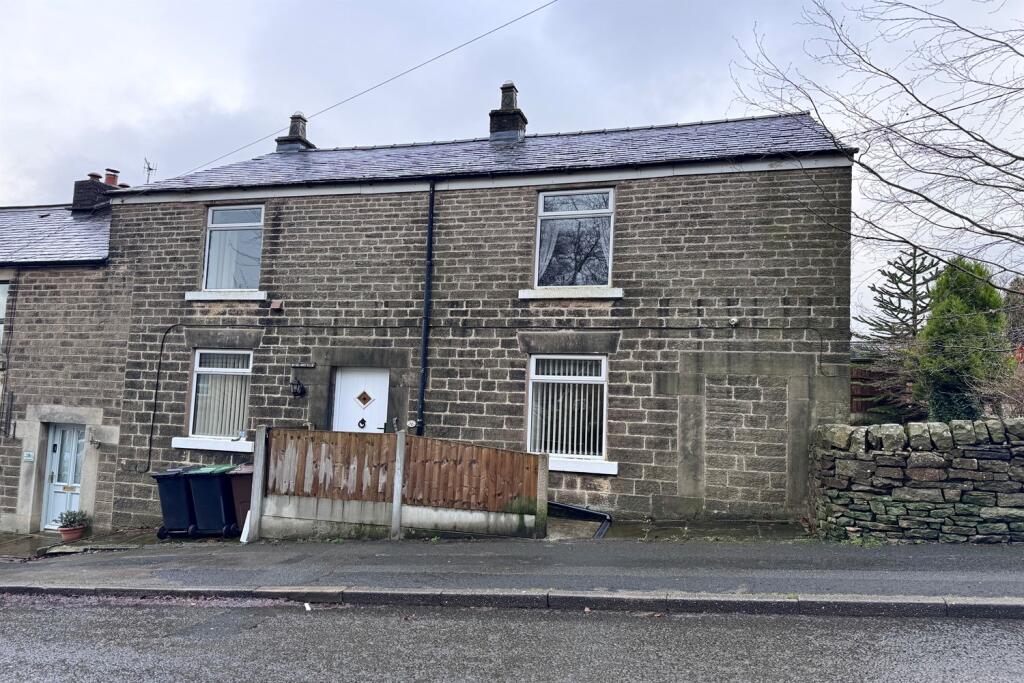 Main image of property: Burrfields Road, Chapel-En-Le-Frith, High Peak