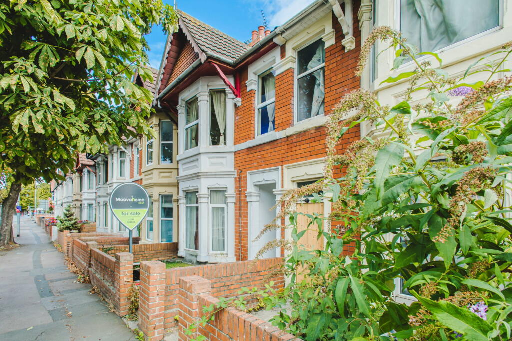 Apartment in Swindon - More