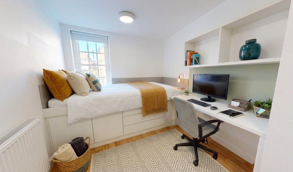 Main image of property: Pipe Lane Apartments, Pipe Lane, Bristol, BS1