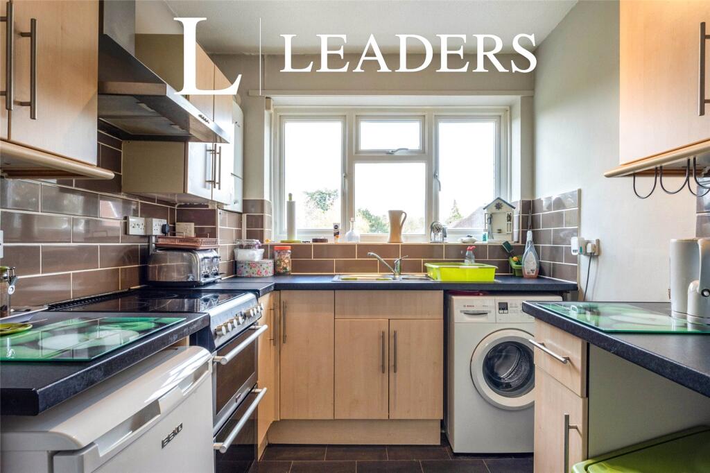 Apartment in Redhill - More