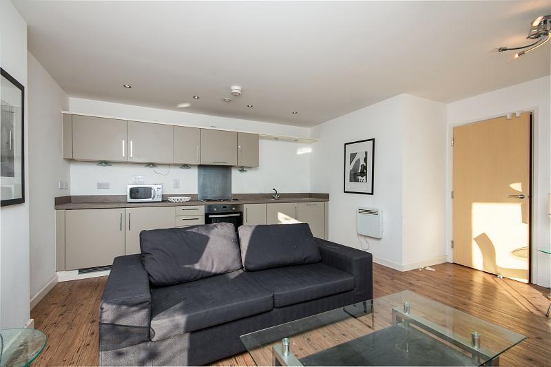 Apartment in Guildford - More