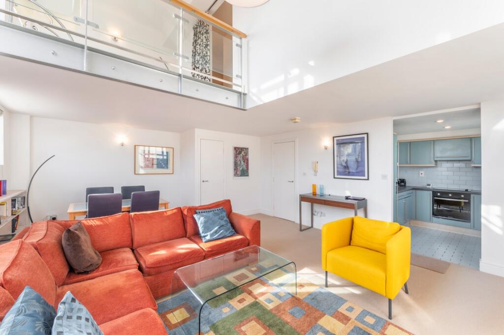 Apartment in London - More