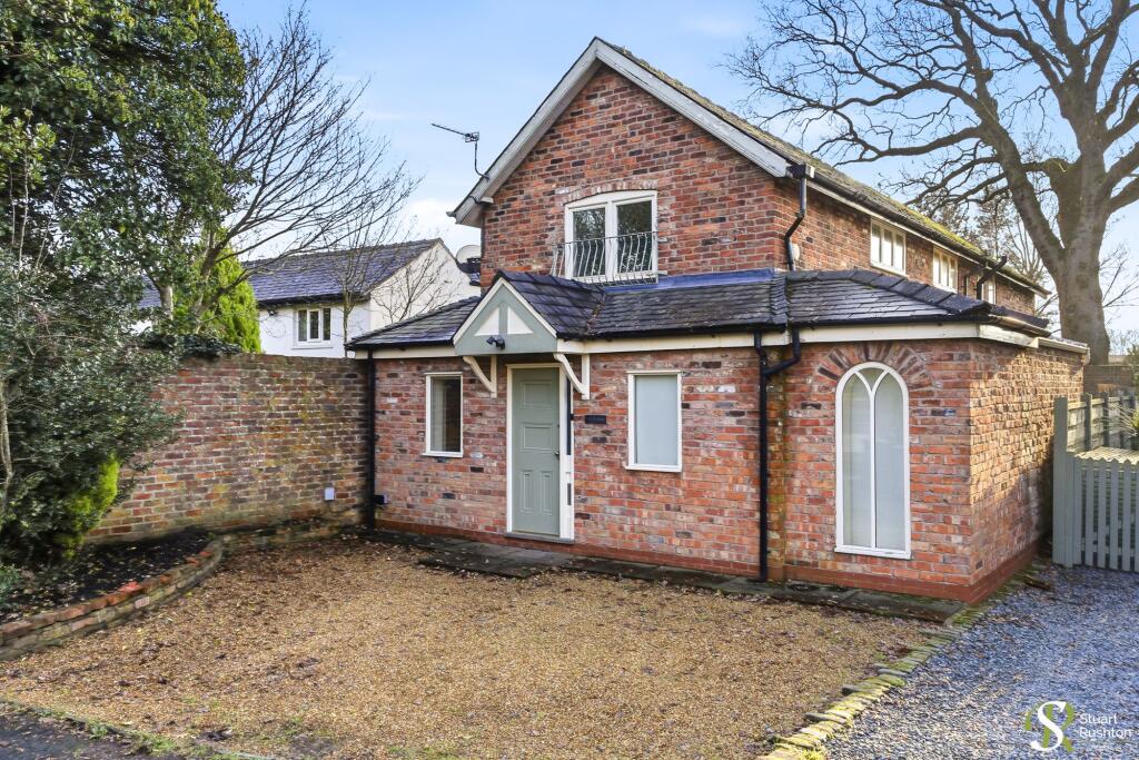 3-bed detached on Knutsford Road, Alderley Edge, SK9, £550,000