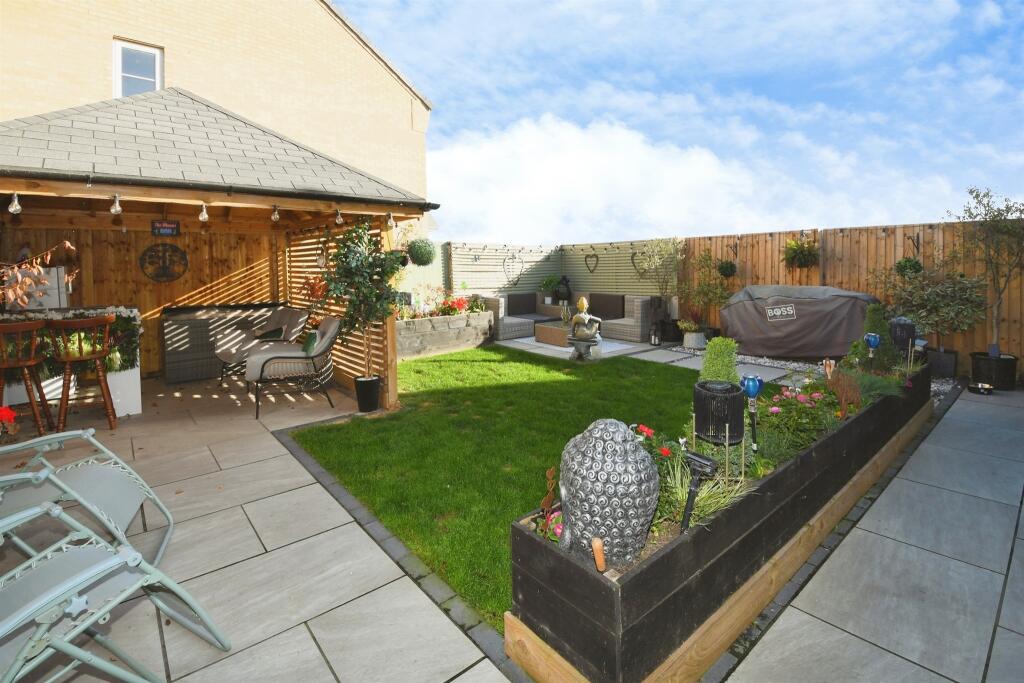 Harrow Drive, Frampton, Boston photo 3