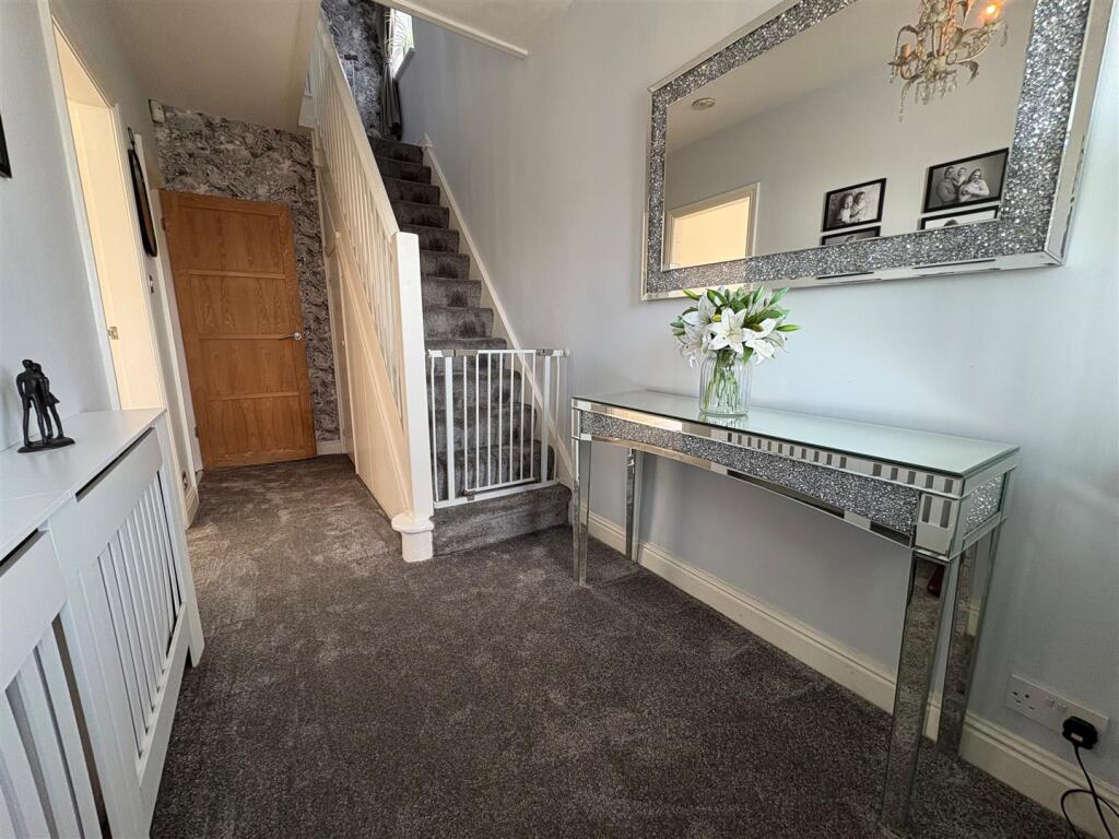 Additional image 5 of Fieldway, Clayton, Bradford