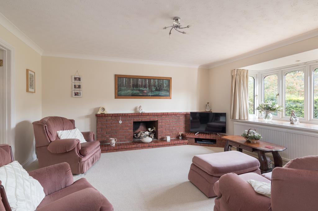 Fosters Lane, Bradwell, Milton Keynes, Buckinghamshire, MK13 9HD photo 2