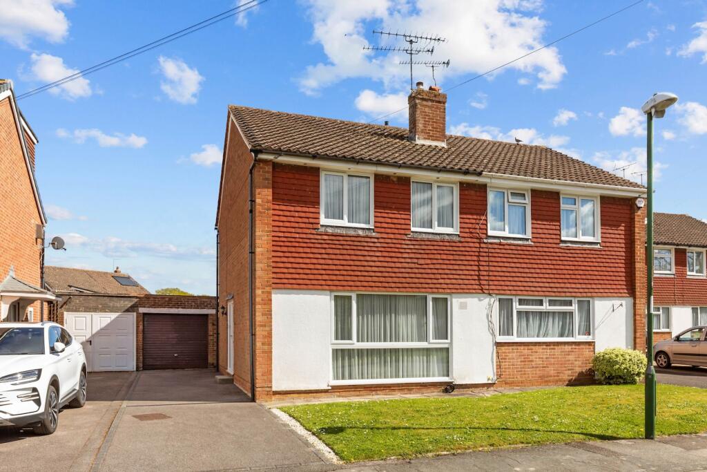 Main image of property: Broadwood Close, Horsham, RH12