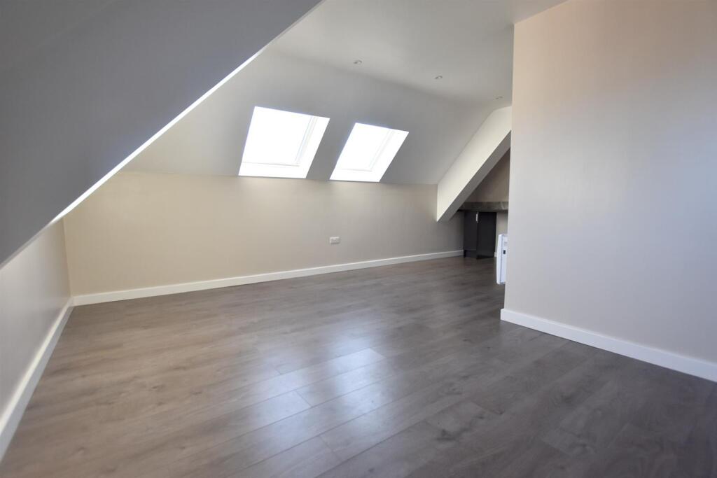 Apartment in Leicester - View 5