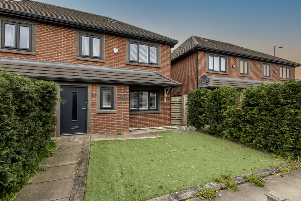 Main image of property: Birch Lane, Dukinfield, SK16 5AP