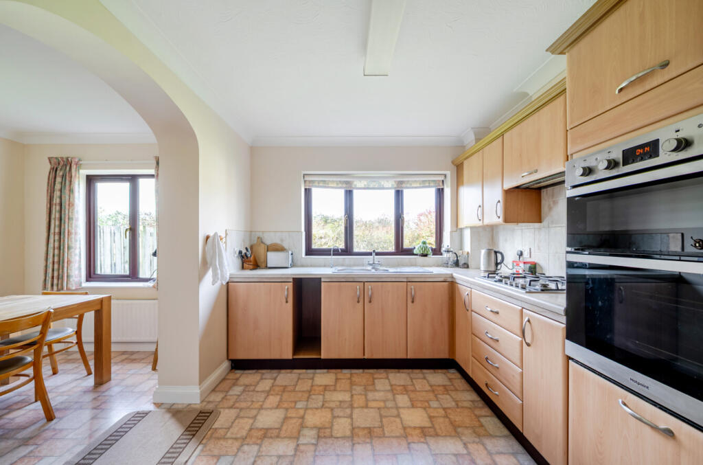 Fox Road, Street, BA16 photo 5