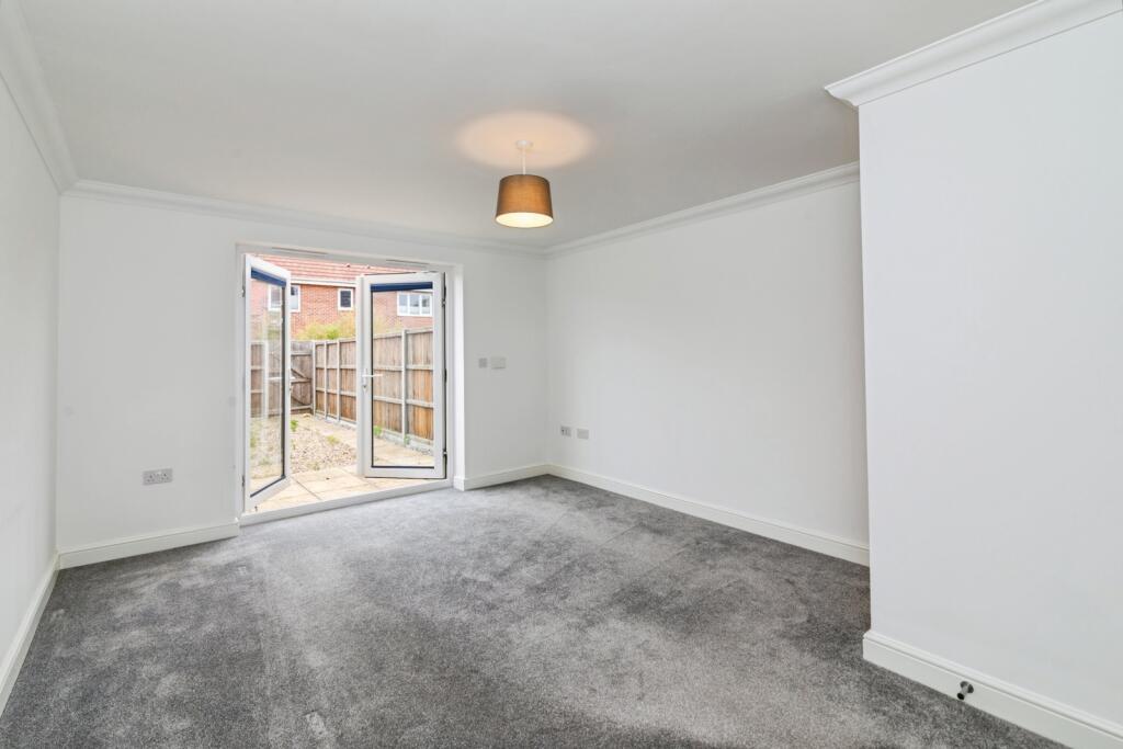 Sunflower Close, Gorleston, Great Yarmouth, Norfolk, NR31 photo 4