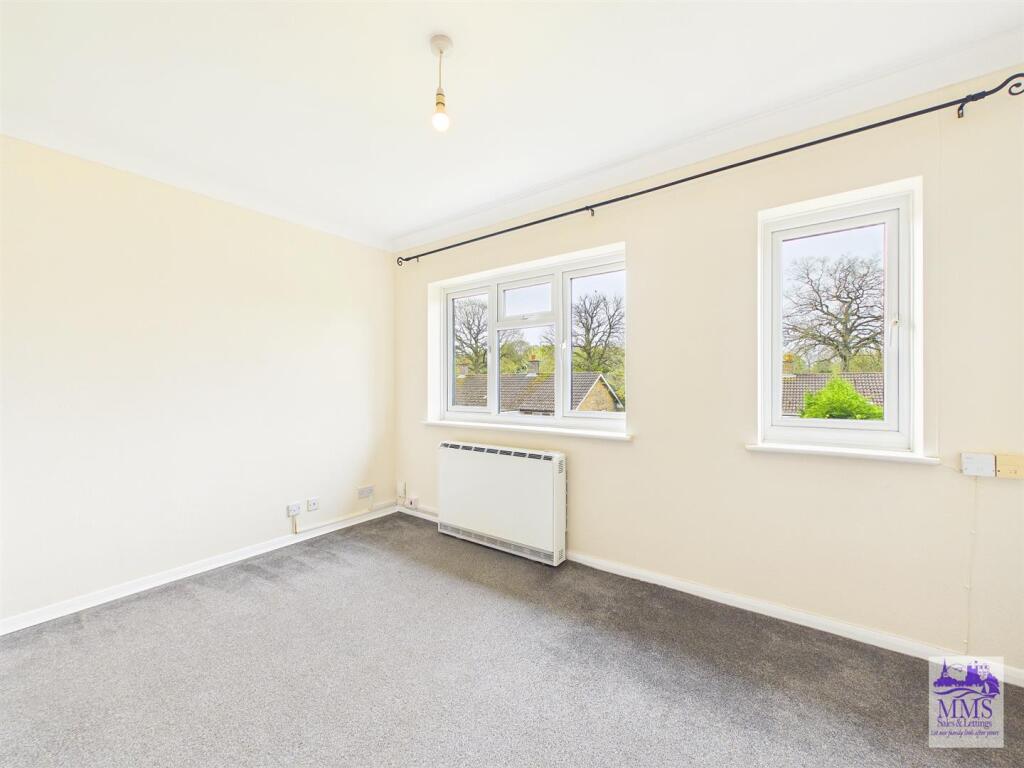 Apartment in Maidstone, Kent - More
