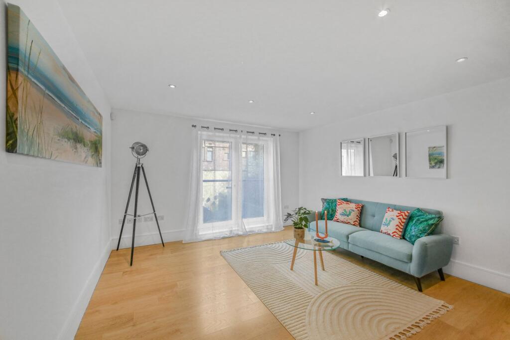 Radius Apartments, Omega Place, N1 - More