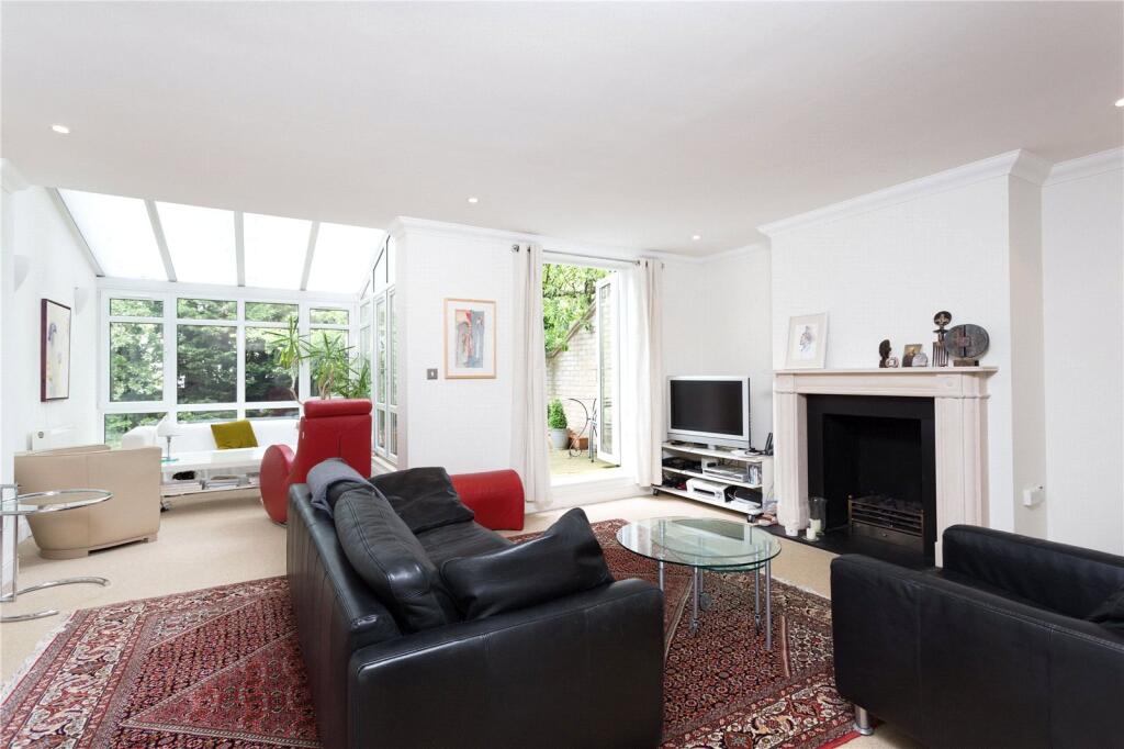 Main image of property: Kingston Hill, Kingston upon Thames, Surrey, KT2