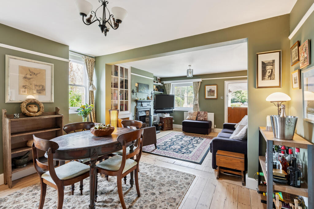House in Dacorum, Tower Hill, Chipperfield - View 4