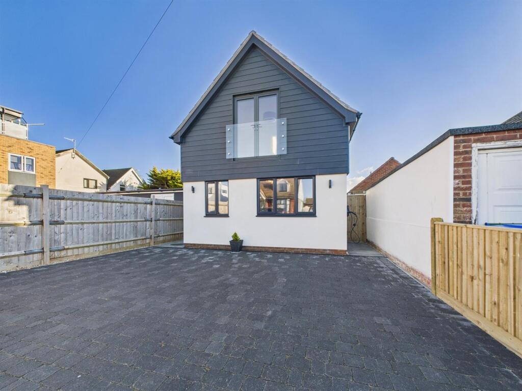 Main image of property: Slindon Avenue, Peacehaven