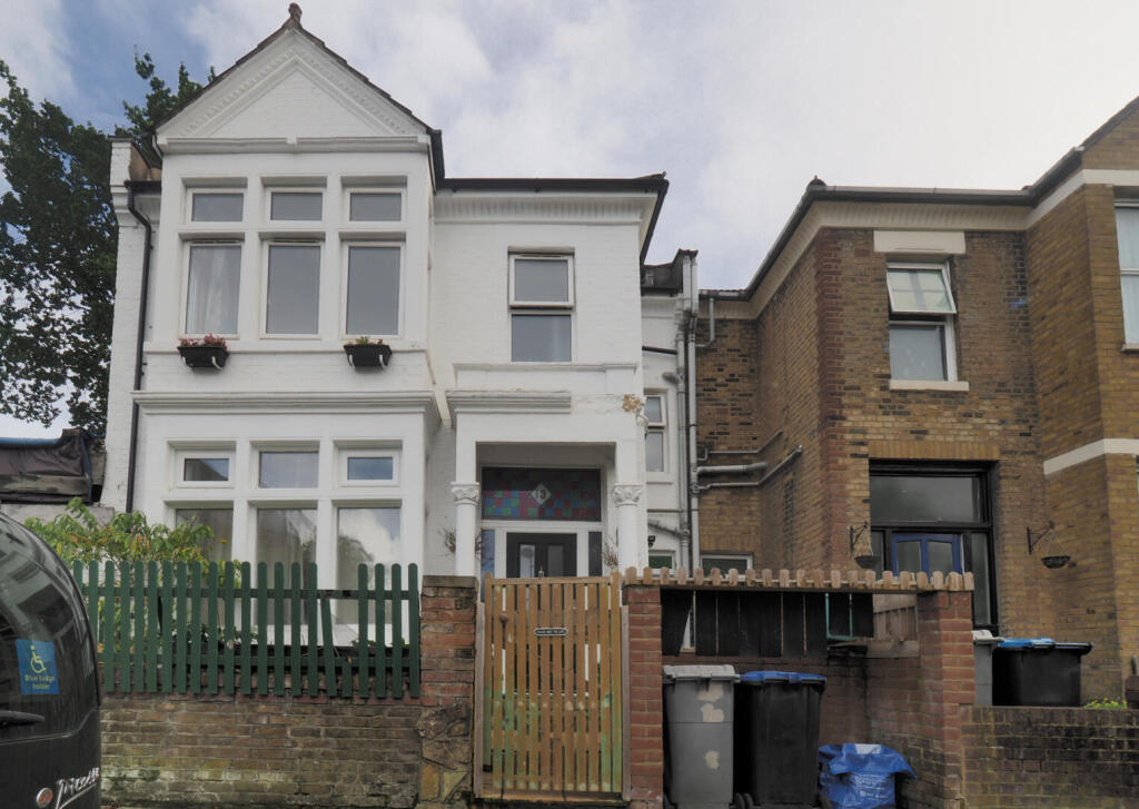 Main image of property: GREENHILL PARK, HARLESDEN, BRENT, NW10