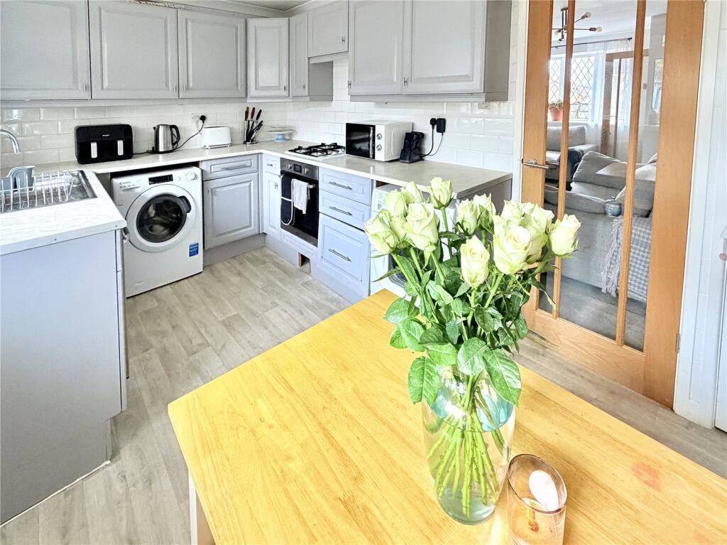 House in Sheffield, Charltonbrook, Ecclesfield - View 3