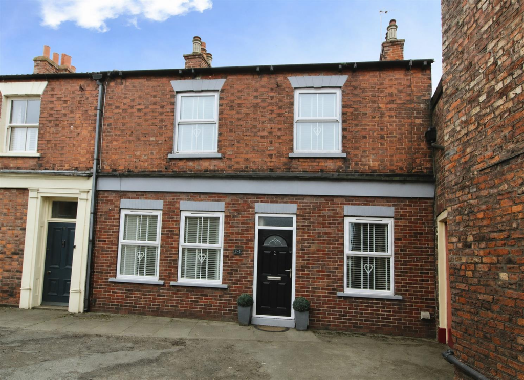 Main image of property: 2-4 Beast Fair, Snaith, Goole