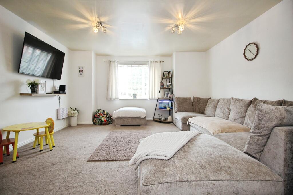 Apartment in Leeds, West Yorkshire - View 2