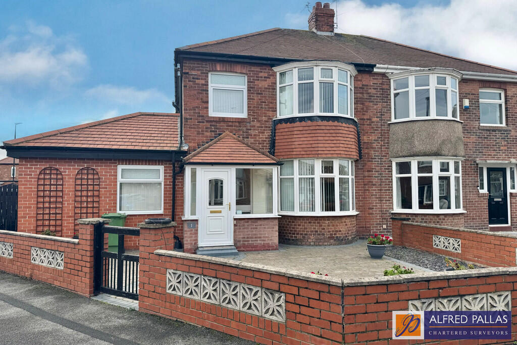 4-bed semi-detached on Folldon Avenue Fulwell, £275,000