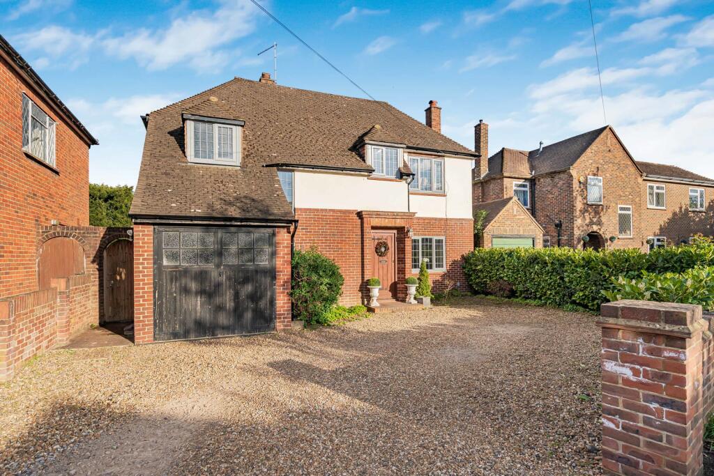Main image of property: Queens Avenue, Byfleet, West Byfleet, Surrey, KT14