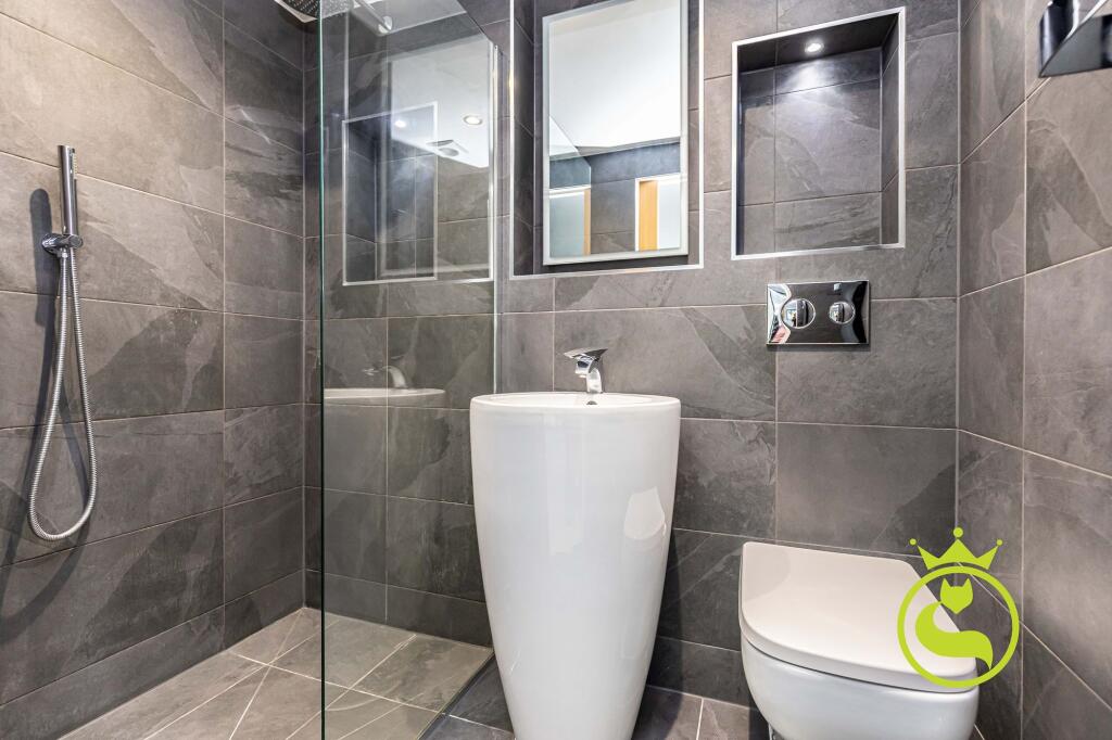 Additional image 13 of Glen Road, Poole, BH14