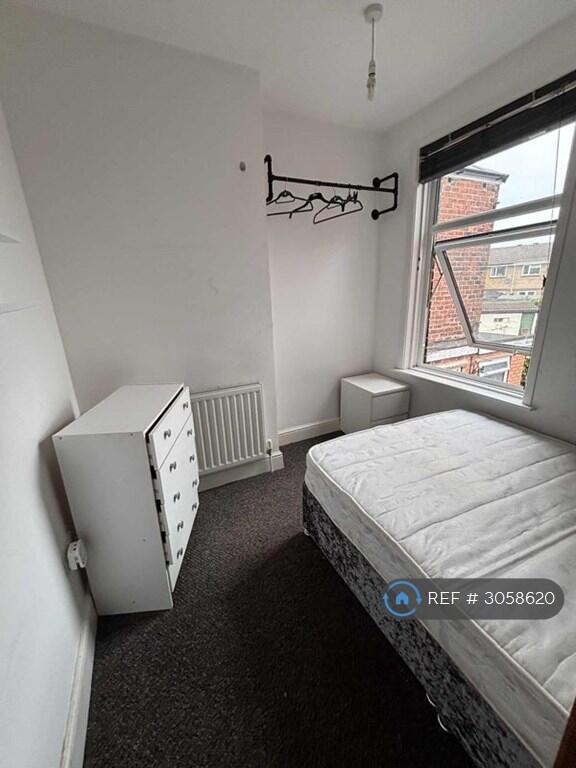 House in North East Derbyshire, Eckington - View 4