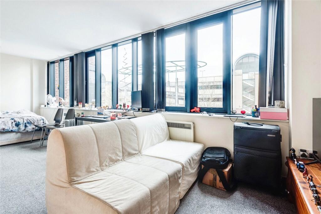 Apartment in Swindon, Railway Village, Town Centre - View 5