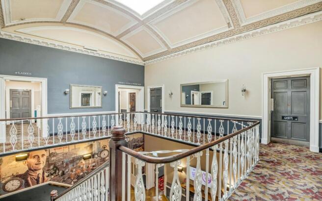 8690270-interior18.jpg