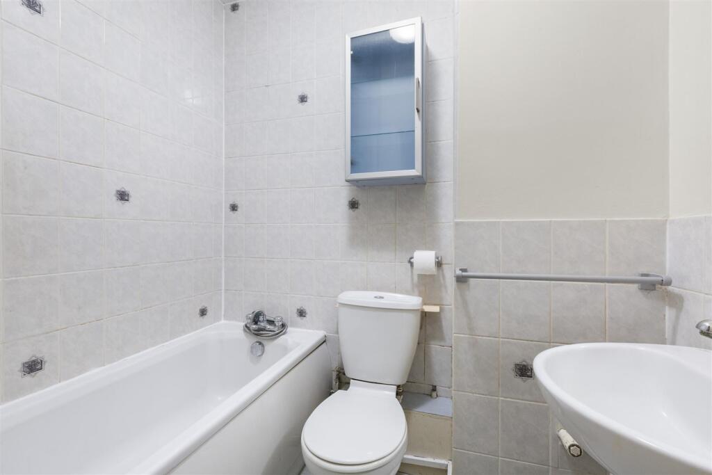 Apartment in Hemel Hempstead, High Wycombe Community Board - View 5