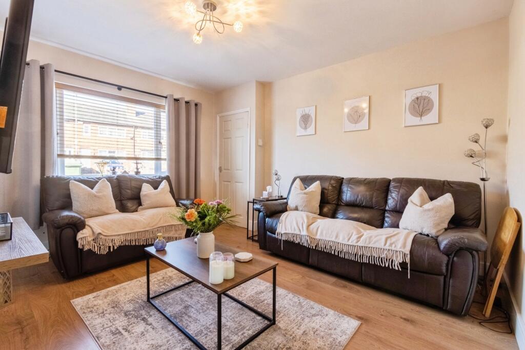 Main image of property: Park Avenue, Lofthouse, Wakefield, West Yorkshire, WF3