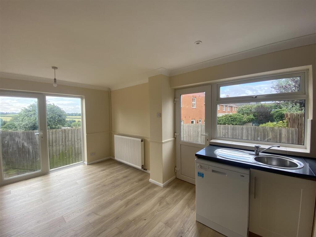 House in Wellingborough, North Northamptonshire - View 4