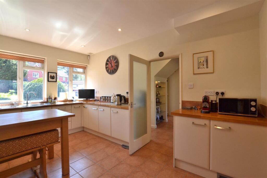 House in Fleet, Ancells Farm - View 5