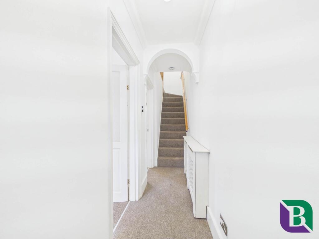 House in Aspley Guise, Central Bedfordshire - View 5