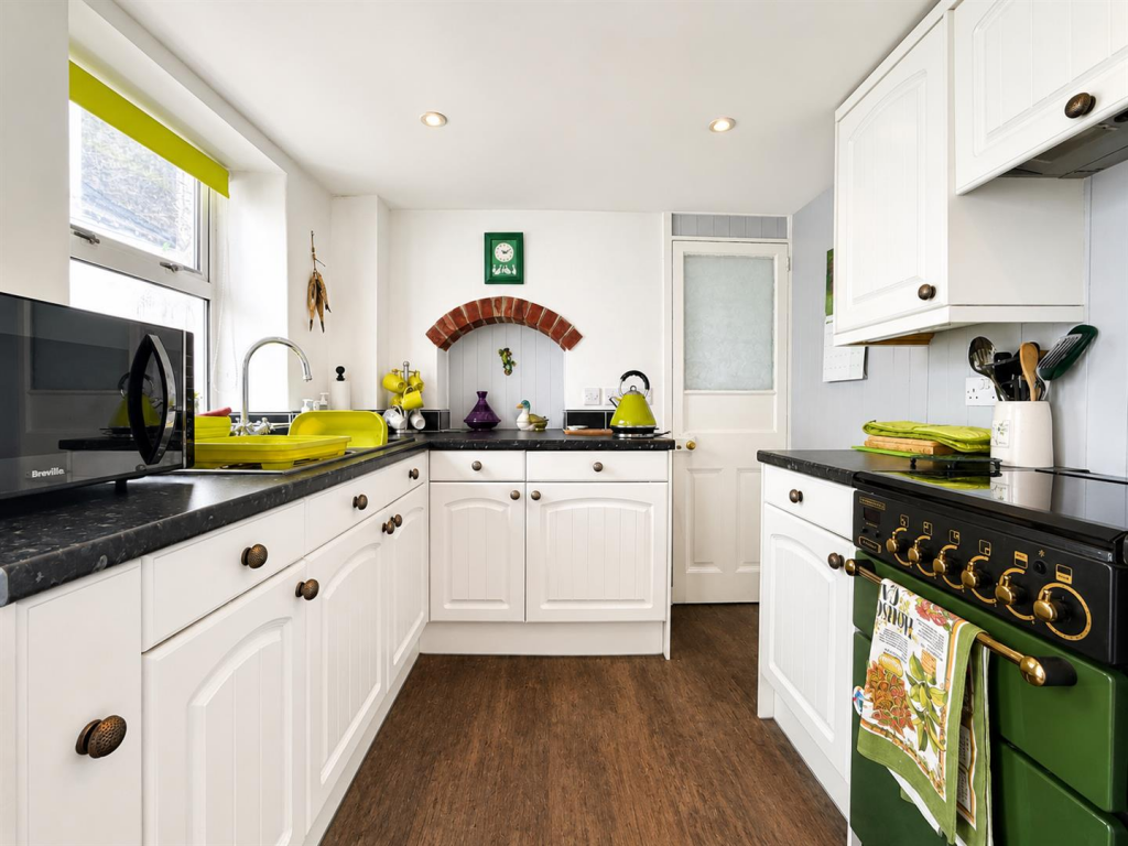 House in Torquay - More
