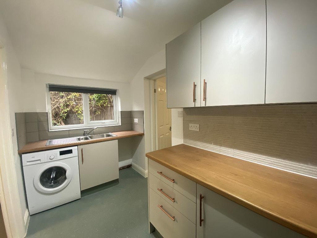 Main image of property: Anlaby Rd, HULL, HU3 6EN